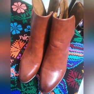 Women's brown booties size 8